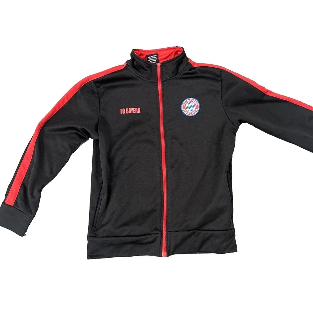 FC BAYERN MUNICH sweatshirt. RARE FIND